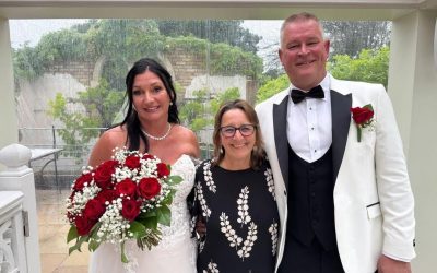 What Happens at a Vow Renewal Ceremony?